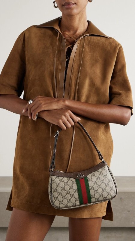 شنطة - Gucci حجم صغير / شامل علبة الشركة